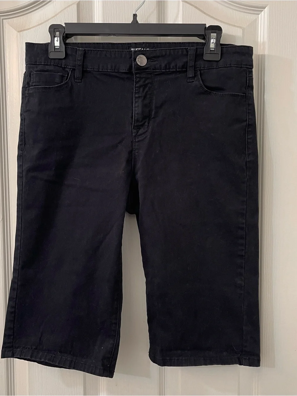 Buffalo David Bitton 5 Pocket Short - Black.  Womens: 10.